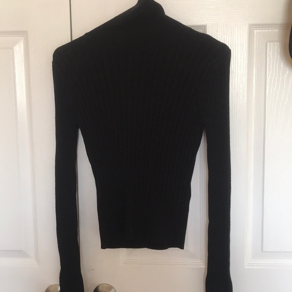 Black Long Sleeve Turtle Neck - Picture 1 of 2